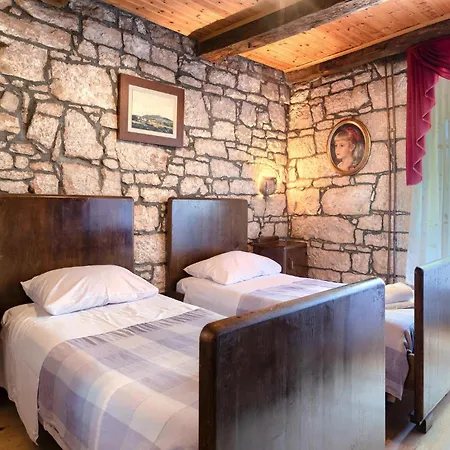 Holiday home Gigi Tinjan