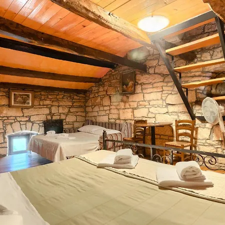 Gigi Holiday home Tinjan