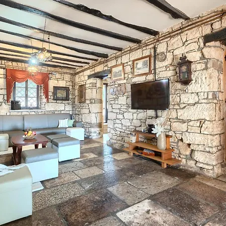 Gigi Holiday home